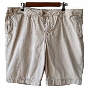 Gap Favorite Khaki Bermuda Women's Shorts Size 18